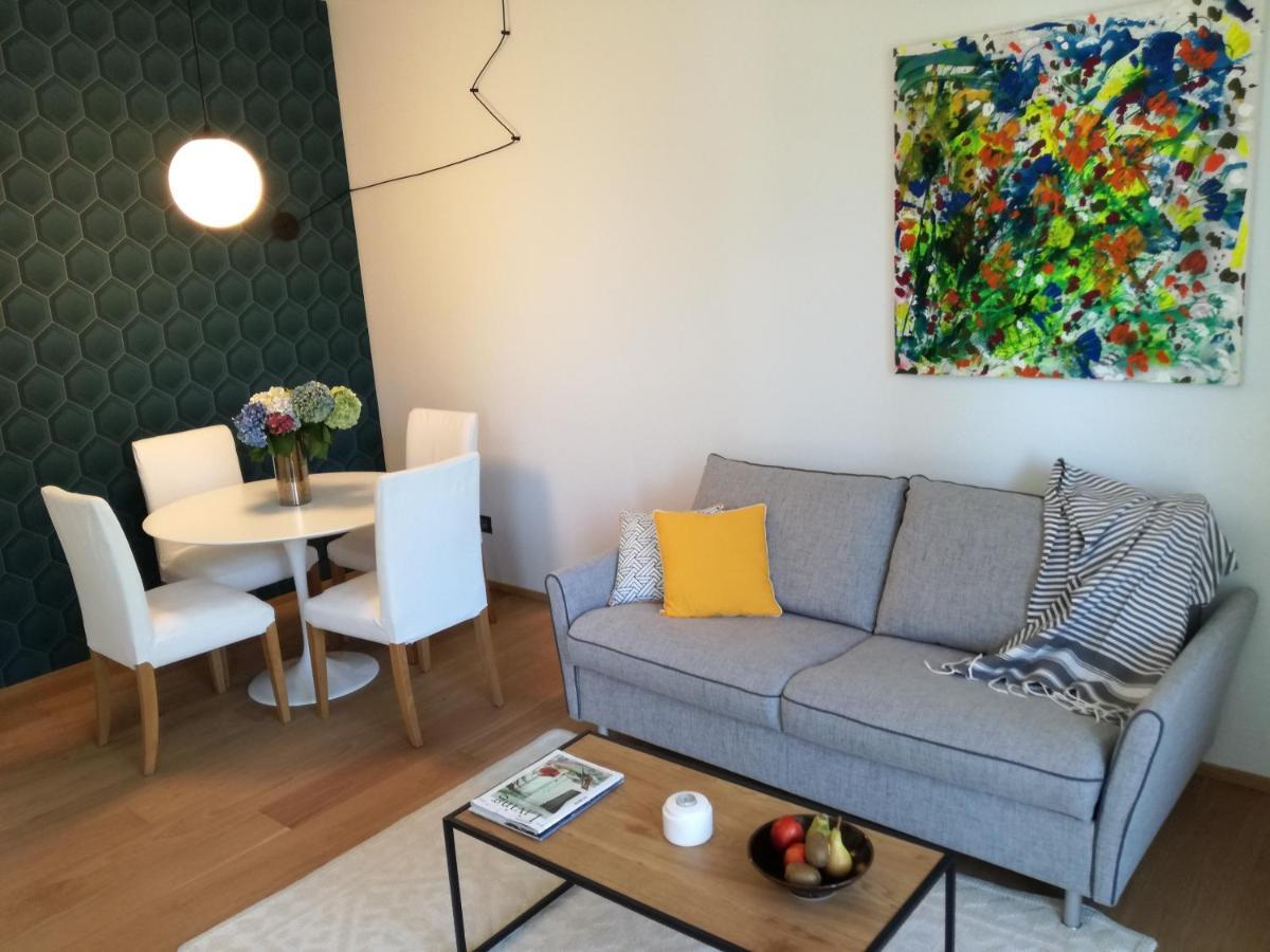ארונה Suite 51 Appartamento Con Terrazzo A 50 Mt Dal Lago - Private Parking (Adults Only) מראה חיצוני תמונה