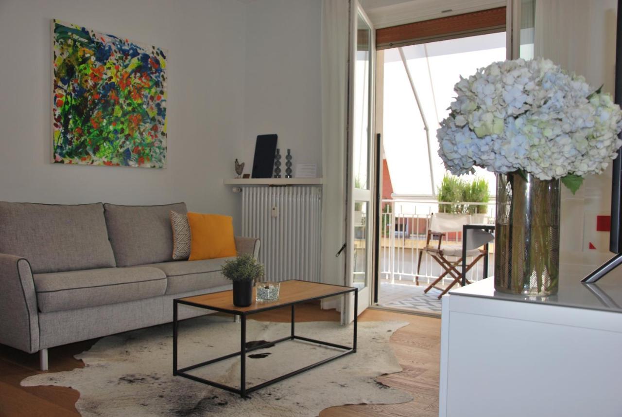 ארונה Suite 51 Appartamento Con Terrazzo A 50 Mt Dal Lago - Private Parking (Adults Only) מראה חיצוני תמונה
