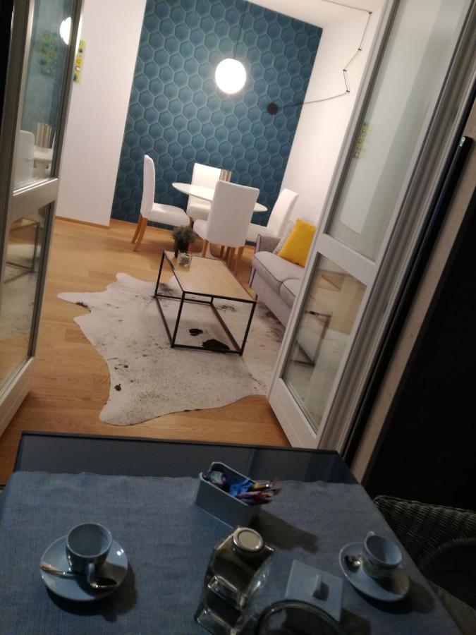 ארונה Suite 51 Appartamento Con Terrazzo A 50 Mt Dal Lago - Private Parking (Adults Only) מראה חיצוני תמונה
