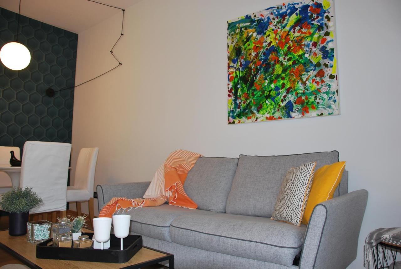 ארונה Suite 51 Appartamento Con Terrazzo A 50 Mt Dal Lago - Private Parking (Adults Only) מראה חיצוני תמונה