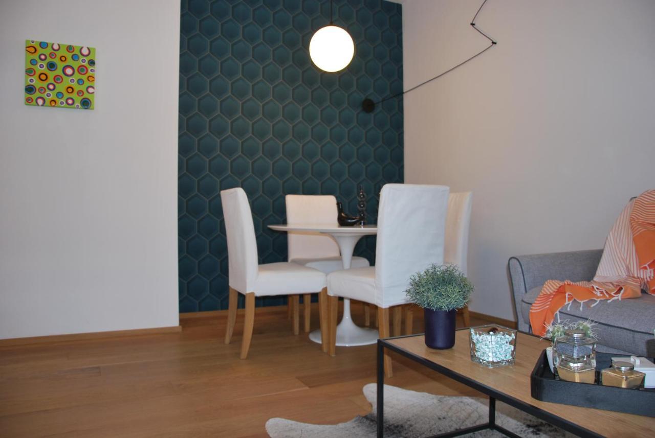 ארונה Suite 51 Appartamento Con Terrazzo A 50 Mt Dal Lago - Private Parking (Adults Only) מראה חיצוני תמונה