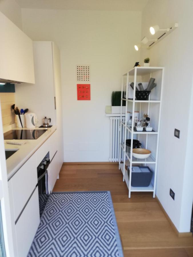 ארונה Suite 51 Appartamento Con Terrazzo A 50 Mt Dal Lago - Private Parking (Adults Only) מראה חיצוני תמונה