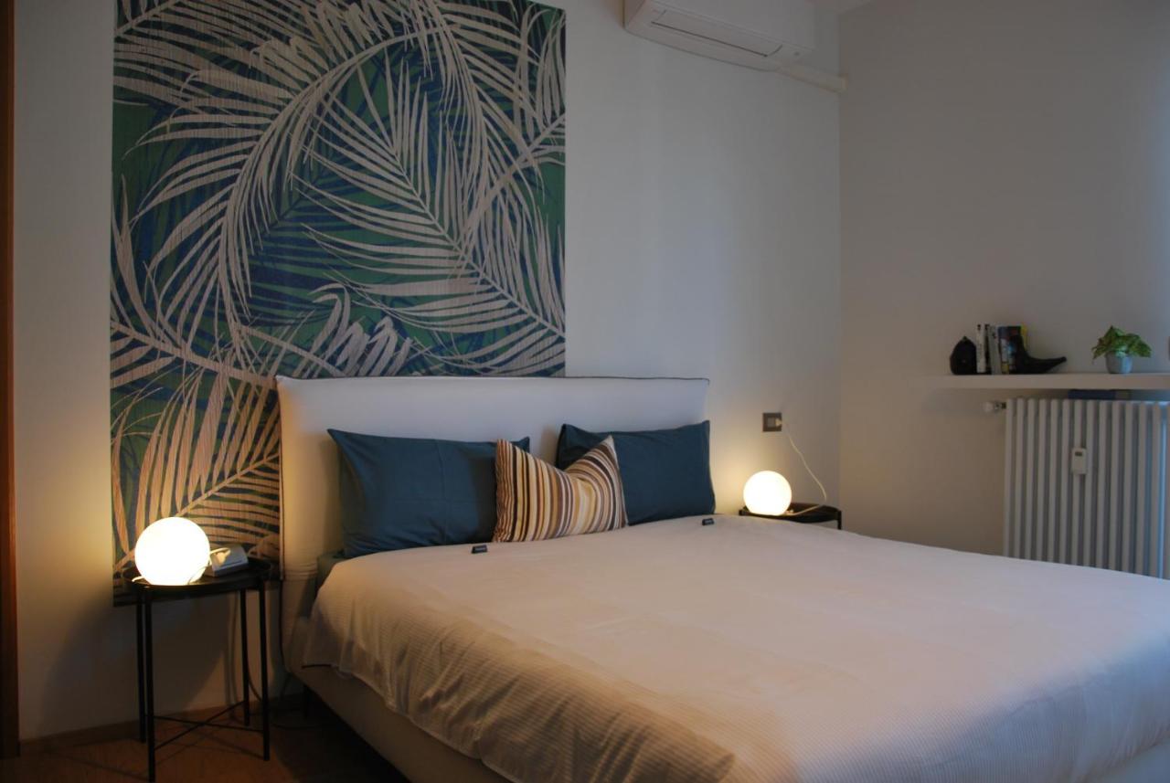 ארונה Suite 51 Appartamento Con Terrazzo A 50 Mt Dal Lago - Private Parking (Adults Only) מראה חיצוני תמונה