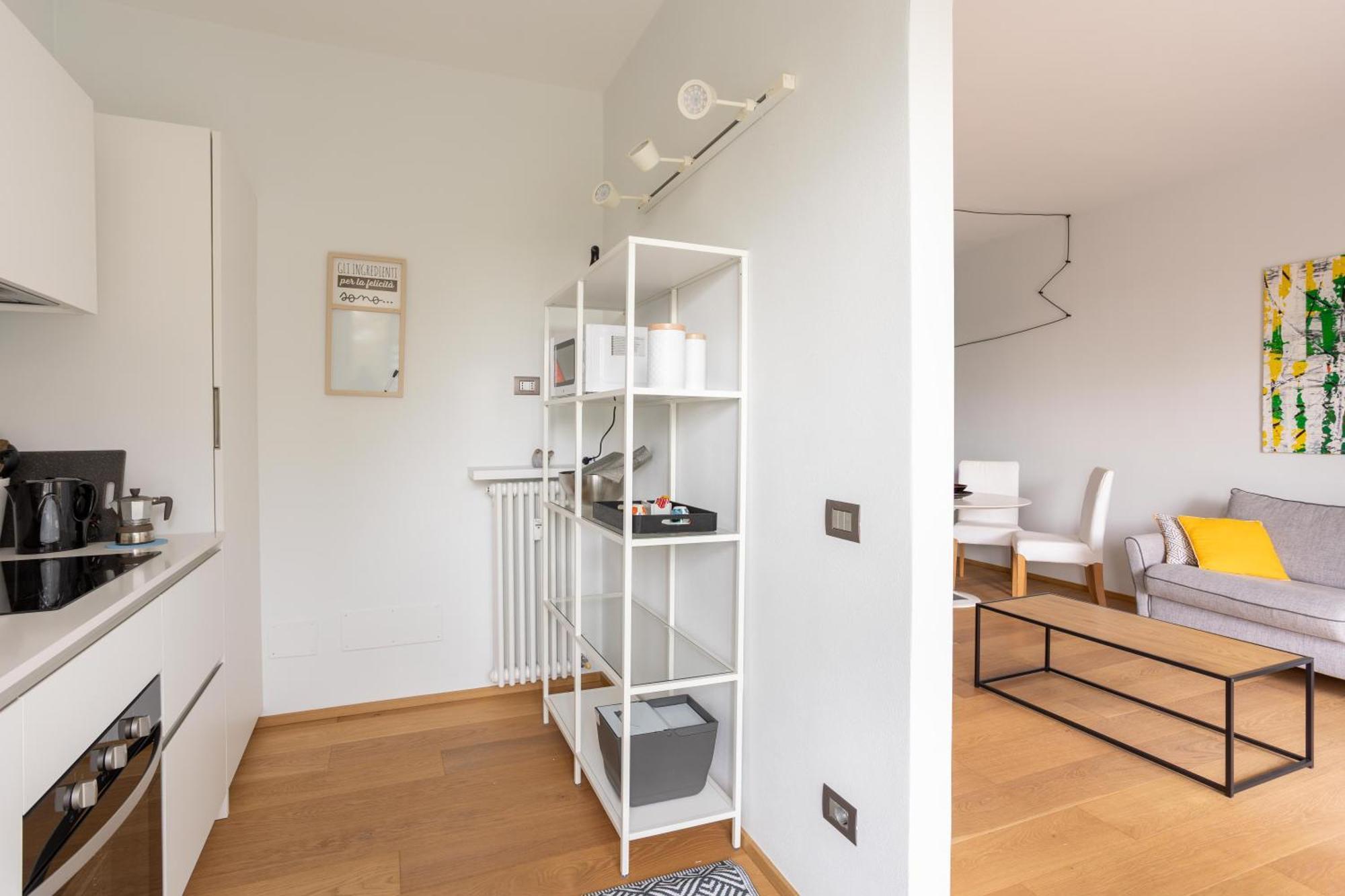ארונה Suite 51 Appartamento Con Terrazzo A 50 Mt Dal Lago - Private Parking (Adults Only) מראה חיצוני תמונה
