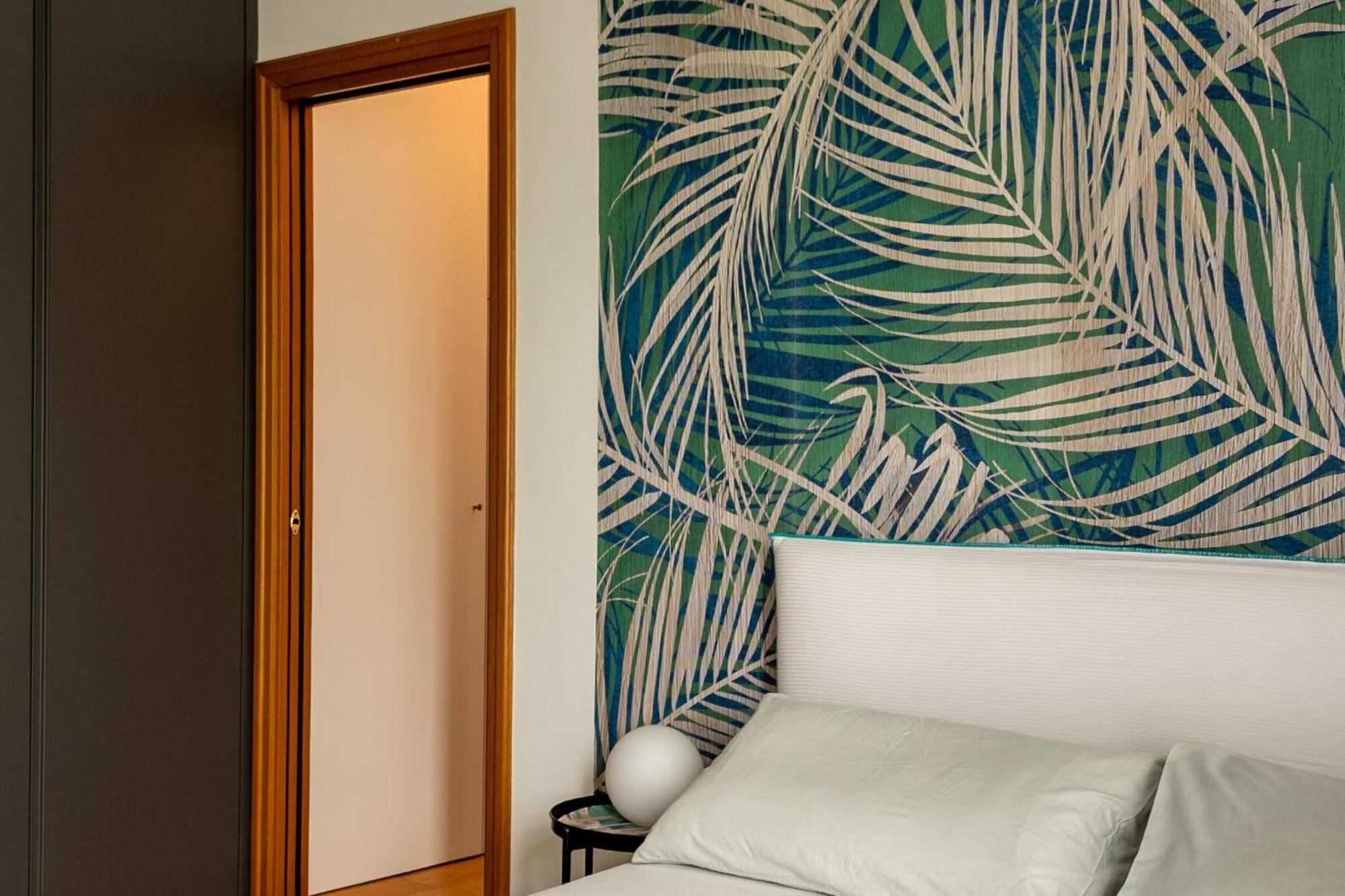 ארונה Suite 51 Appartamento Con Terrazzo A 50 Mt Dal Lago - Private Parking (Adults Only) מראה חיצוני תמונה